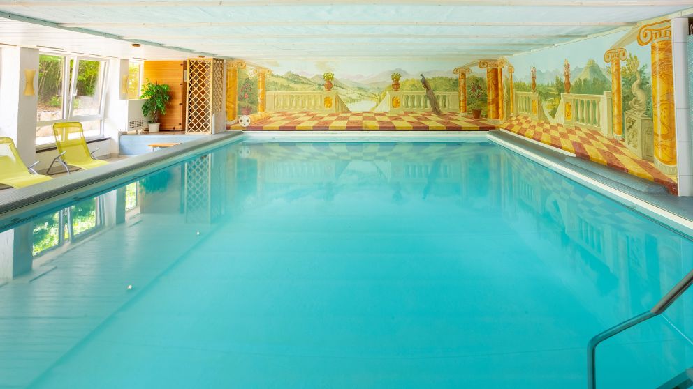 Schwimmbad neu